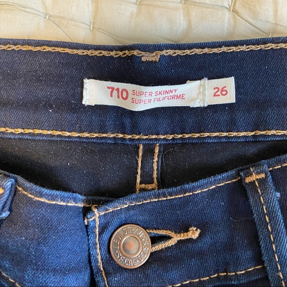 Levi’s 710 - Picture 3 of 10